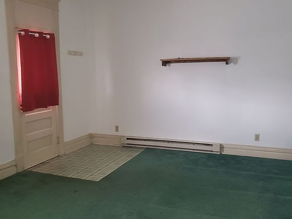 2nd image of 115 S Walnut St