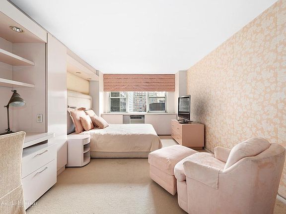 4th image of 333 E 79th St #8K
