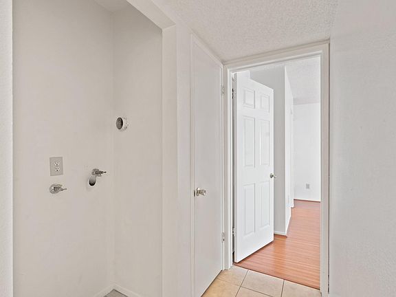 3rd image of 328 E Providencia Ave APT 201G