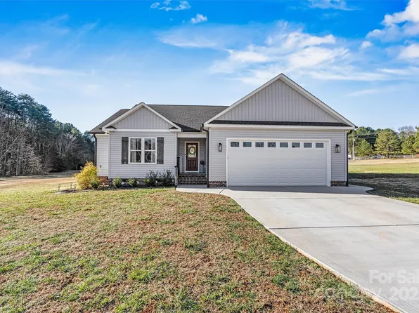 3636 Kimber Ln, Sherrills Ford, NC 28673