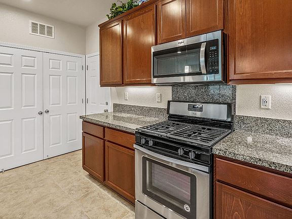 5th image of 2818 Napoleon Way