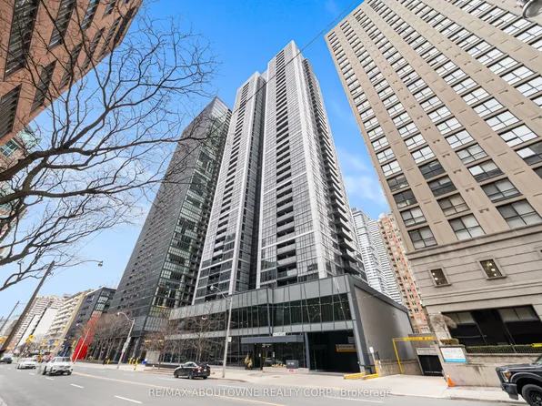 28 Ted Rogers Way, Toronto, ON