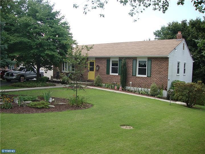 1st image of 443 Donofrio Dr