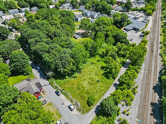 4th image of 0 Pleasant St
