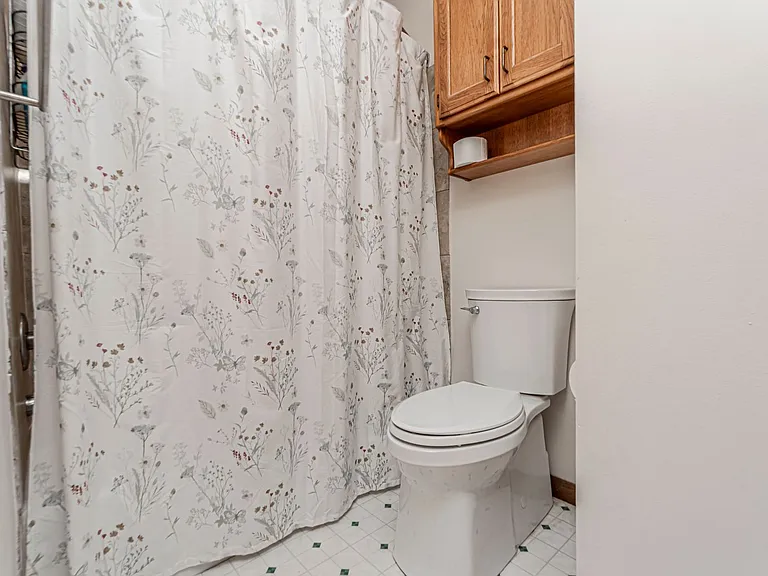144 S Dartmouth Dr — Photo 27