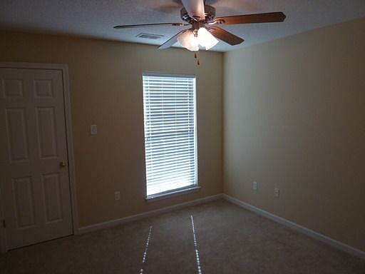 3rd image of 2814 Russum Dr