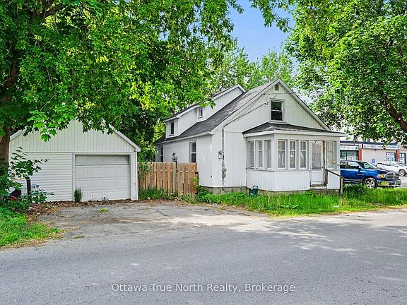 3rd image of 108 Maley St