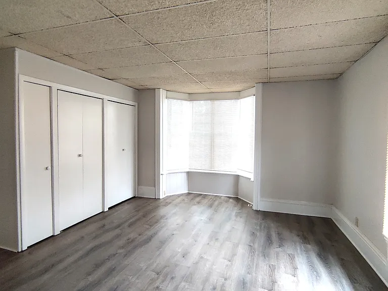 242 W Lincoln Ave — Photo 9