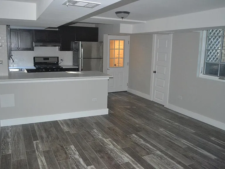 3906 E 2nd Ave #5 — Photo 4