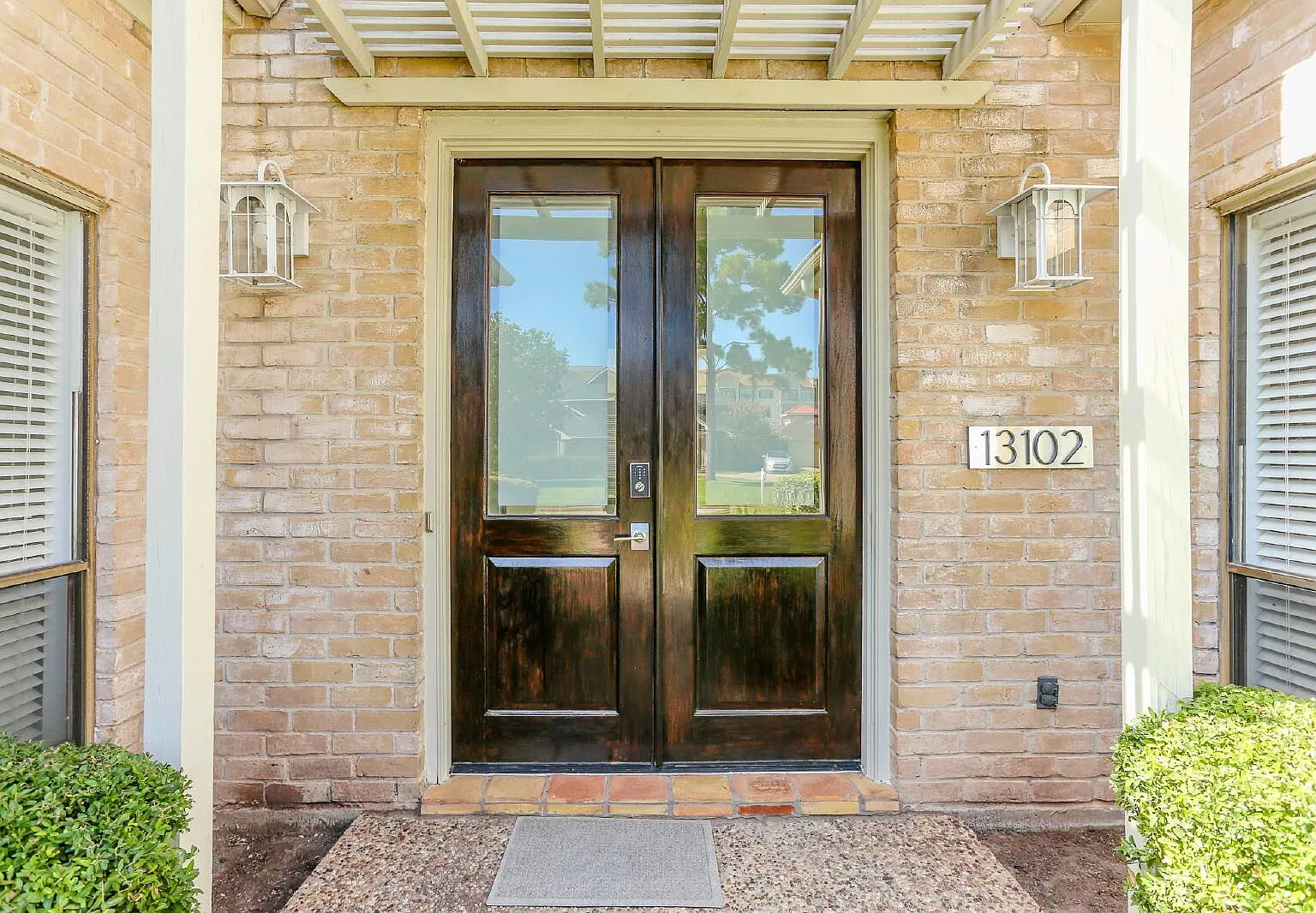 4 bed, 2.5 bath, 2548 sqft, $2,700 — Photo 4
