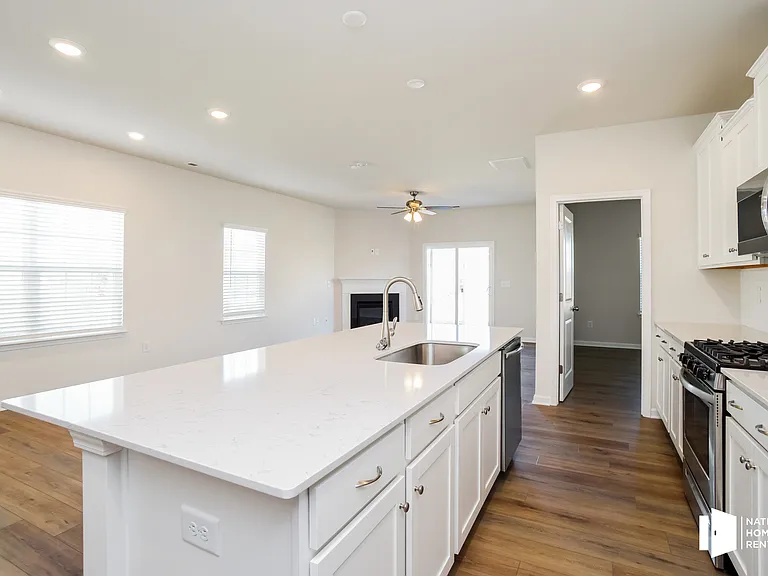 15126 Lake Ridge Rd — Photo 4