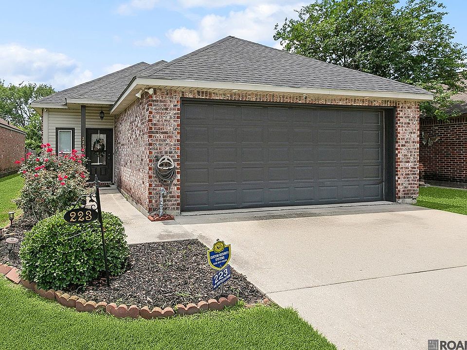 1st image of 223 Rushmore Dr