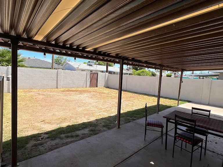 8424 E Palm Ln — Photo 17