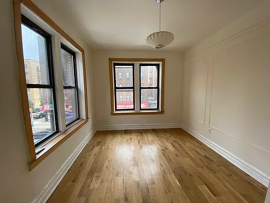 Rented by Premier Metro Realty Corp | media 14