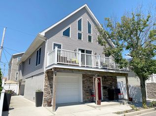 47 Farrell St, Long Beach, NY 11561