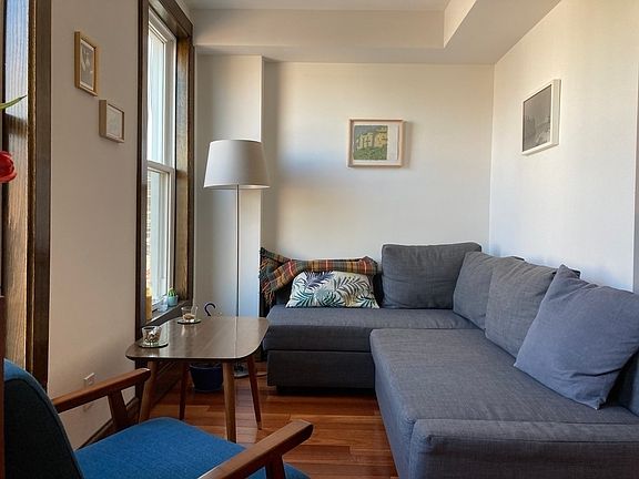 4th image of 222 11th St #1