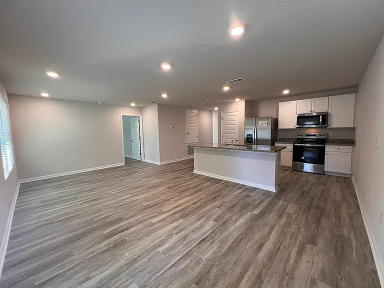 3105 Tricia Cir — Photo 5