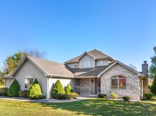 3303 Edgewater Dr, Kankakee, IL 60901