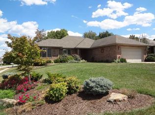 1108 S Abbey Ave, Springfield, MO 65809