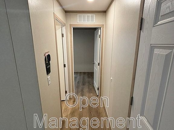 5th image of 328 Kevin Dr