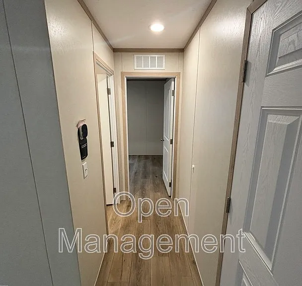 328 Kevin Dr — Photo 5