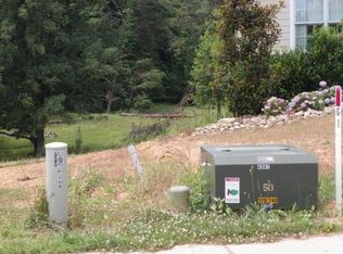 108 S Taube Ln, Oak Ridge, TN 37830