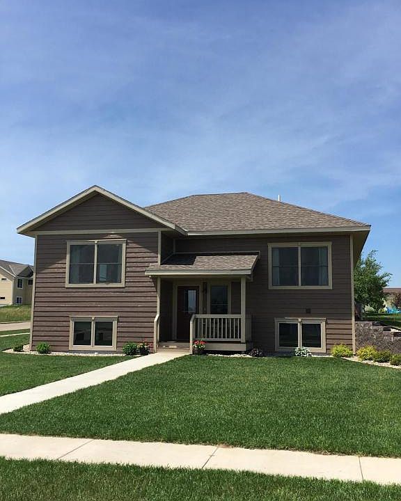 1st image of 930 Abbygail Dr