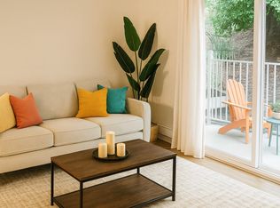 Chateau D'Oro Apartments, Belmont, CA 94002