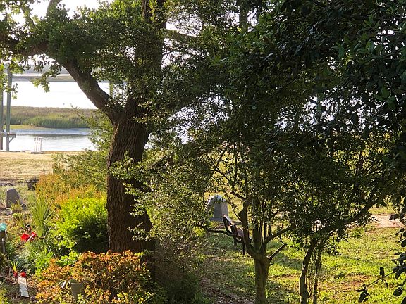 View on to the Intracoastal Waterway from the entry stair landing