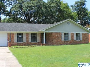 1211 19th Ave SW, Decatur, AL 35601