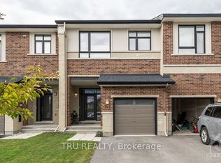 347 Ardmore St, Ottawa, ON K4M 0E1