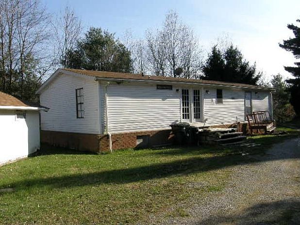 2nd image of 6002 Andora Rd NE