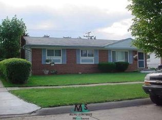 33330 Janet Ave, Fraser, MI 48026