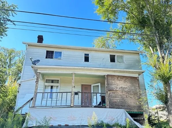 109 Good St, Jeannette, PA 15644