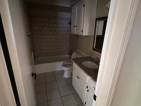 3rd image of 4613 NE Dearborn Ave