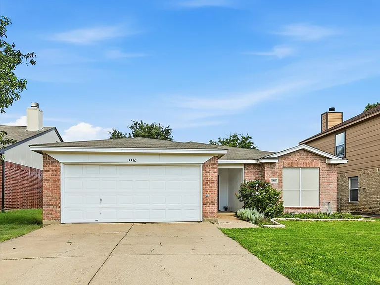 8816 Quarry Cir — Photo 1