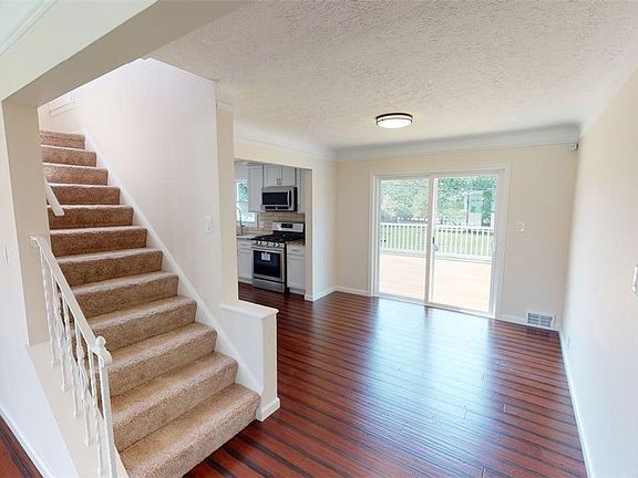 4th image of 4528 S Frontenac Dr