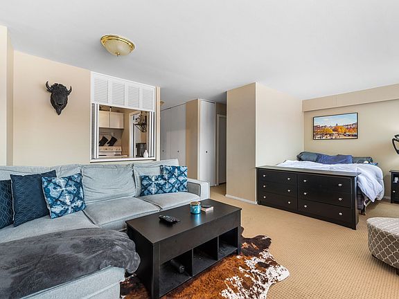 5th image of 70 W Burton Pl APT 302