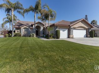906 Coyote Springs Dr, Bakersfield, CA 93312