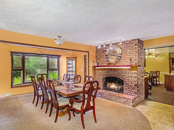 5th image of 4066 Kentridge Dr SE
