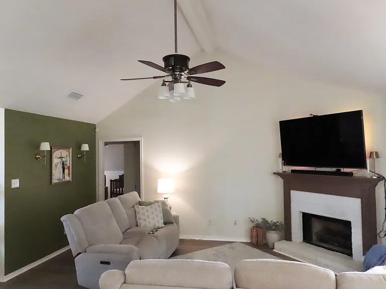 9471 Homestead Dr S — Photo 4