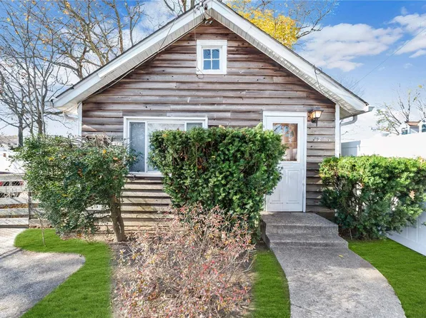 12 Admiral Street, Port Jefferson Station, NY 11776