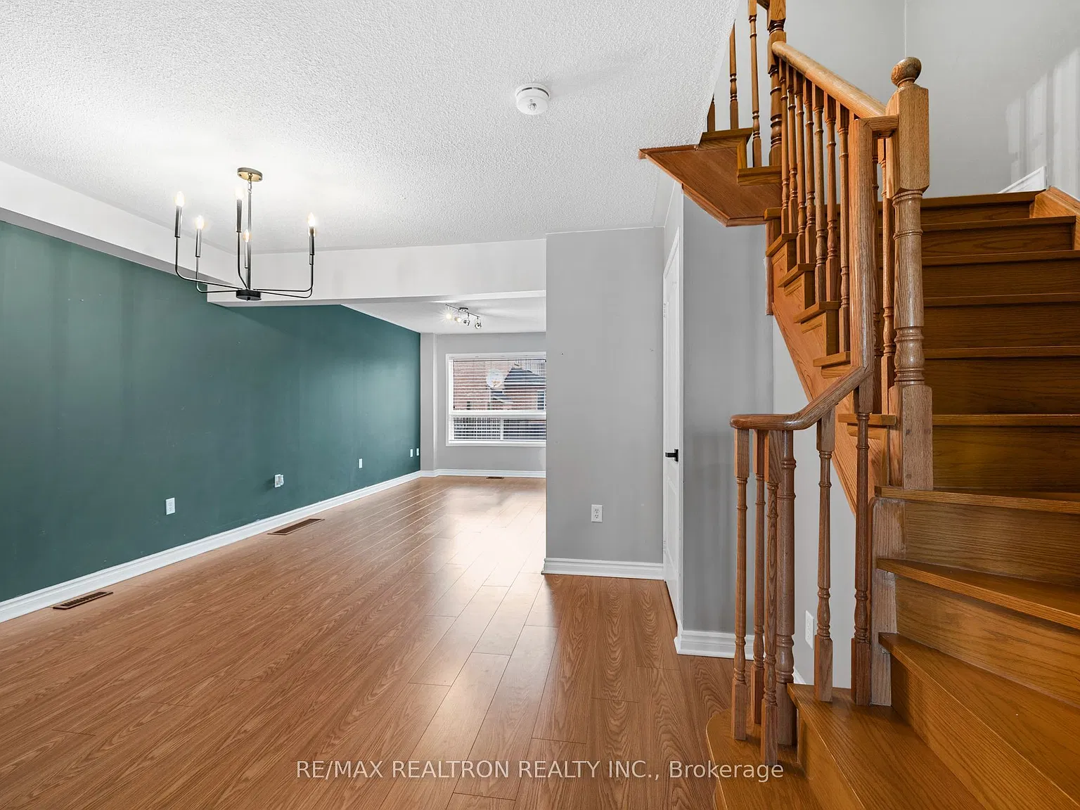 3 bed, $2,900 — Photo 3