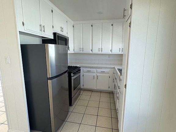 3rd image of 1550 Pacific Beach Dr #Pbd12