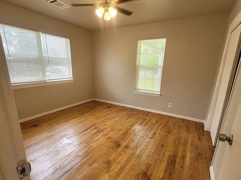 135 Eisenhower Blvd #A — Photo 7