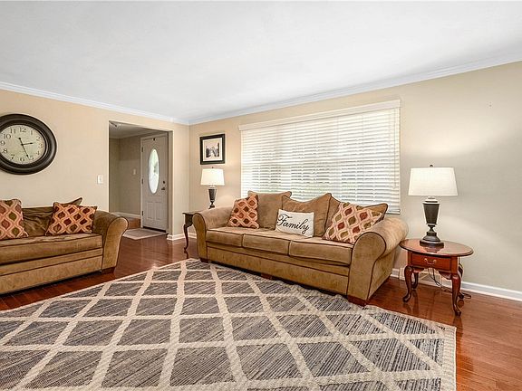 5th image of 518 Lincoln Ave
