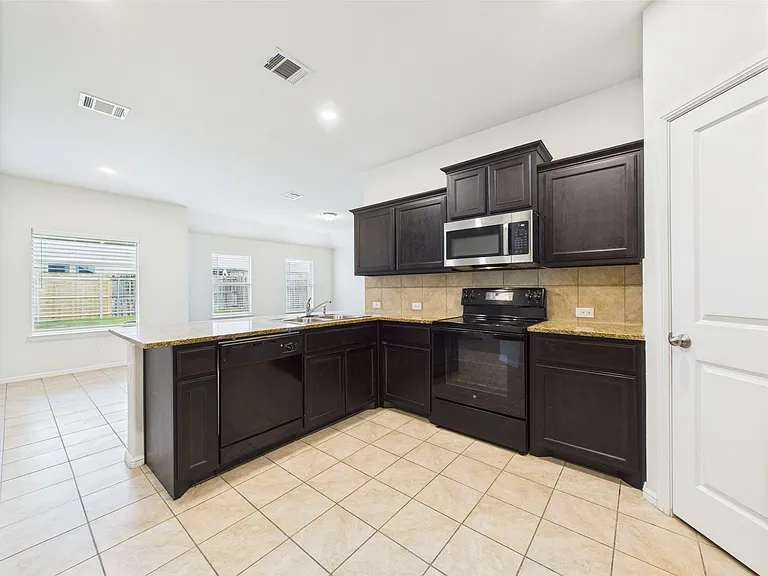 9345 Herringbone Dr — Photo 10