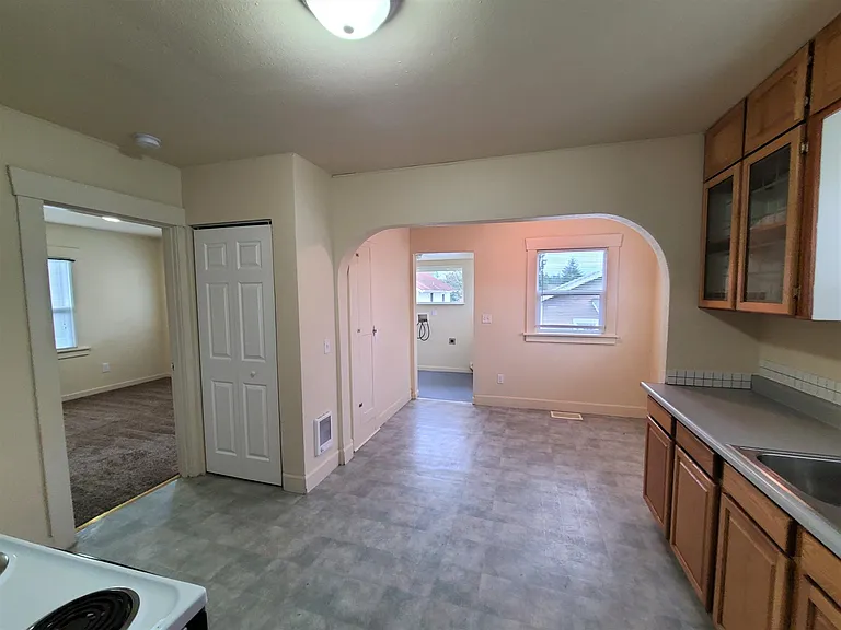1511 Olympic Hwy S — Photo 3