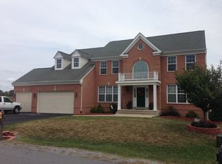 293 Sheerer Dr, Martinsburg, WV 25404