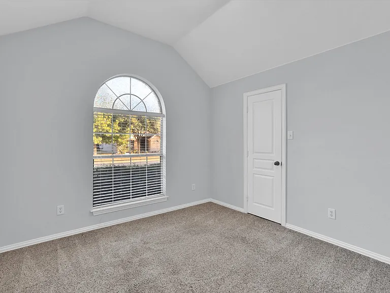 409 Silver Mine Dr — Photo 13